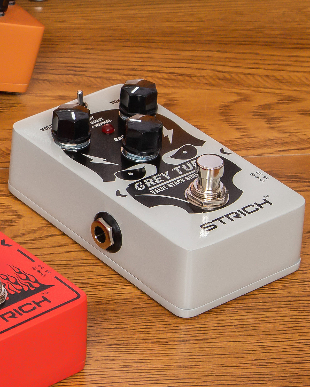 STRICH GREY TUBE Distortion Guitar Pedal, Distortion 3 Modes Fat, Boost, Normal Classic Crunch 80s Metal/Nu Metal, True Bypass for Electric Guitar, White